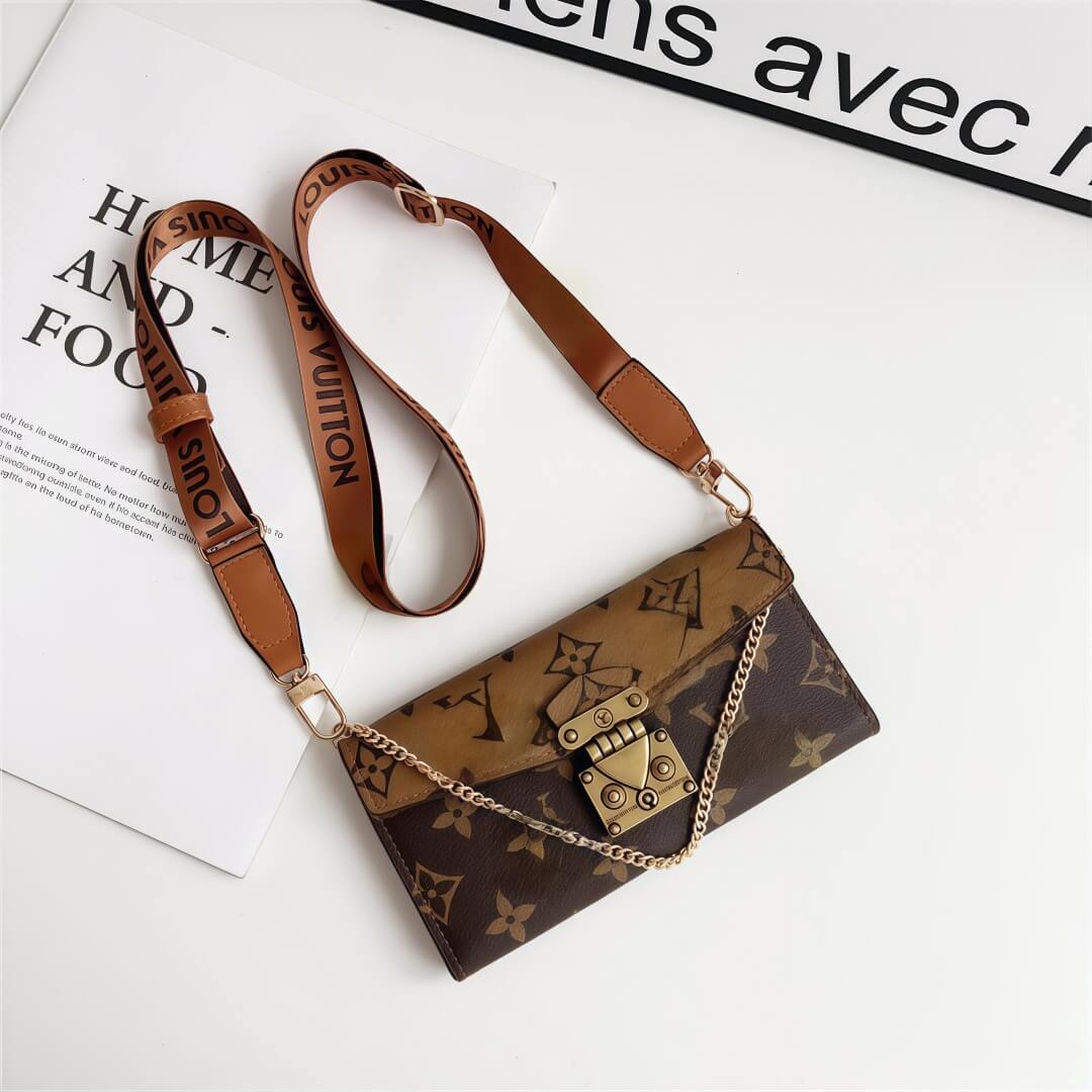 Kožené pouzdro na iPhone inspirované crossbody taškou s držákem na karty