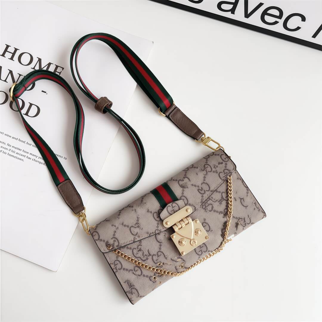 Kožené pouzdro na iPhone inspirované crossbody taškou s držákem na karty