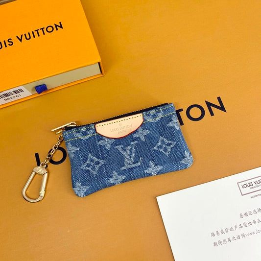 Luxusní pouzdro na mince Monogram – Stylová & Kompaktní peněženka na klíče