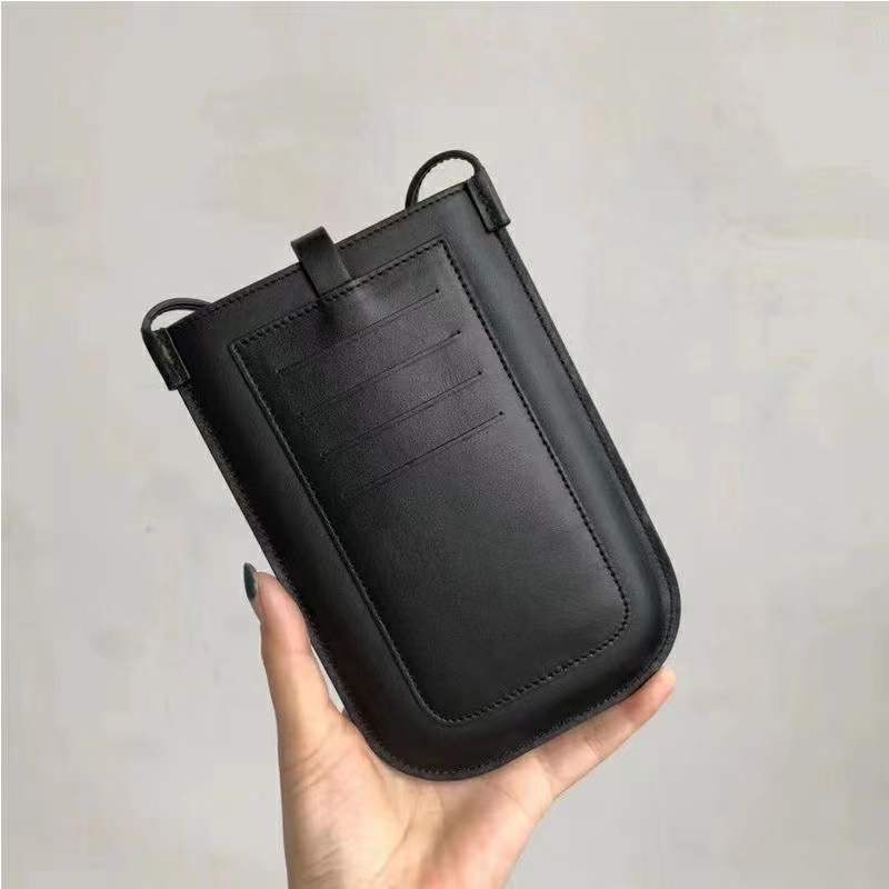 Crossbody kožená taška na telefon