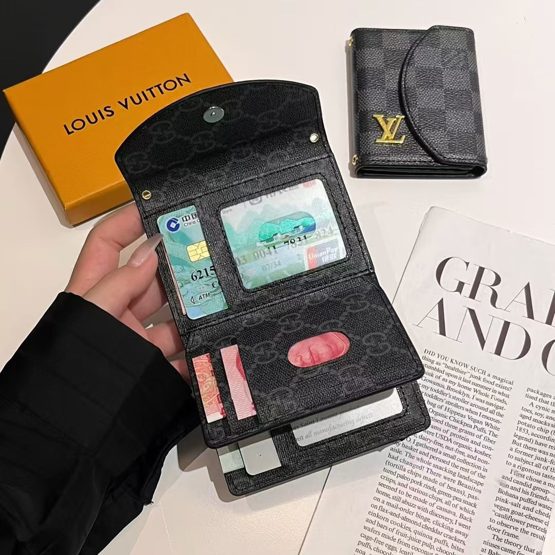 Luxusní kolekce kompaktních peněženek Monogram inspirovaná Lou & GG