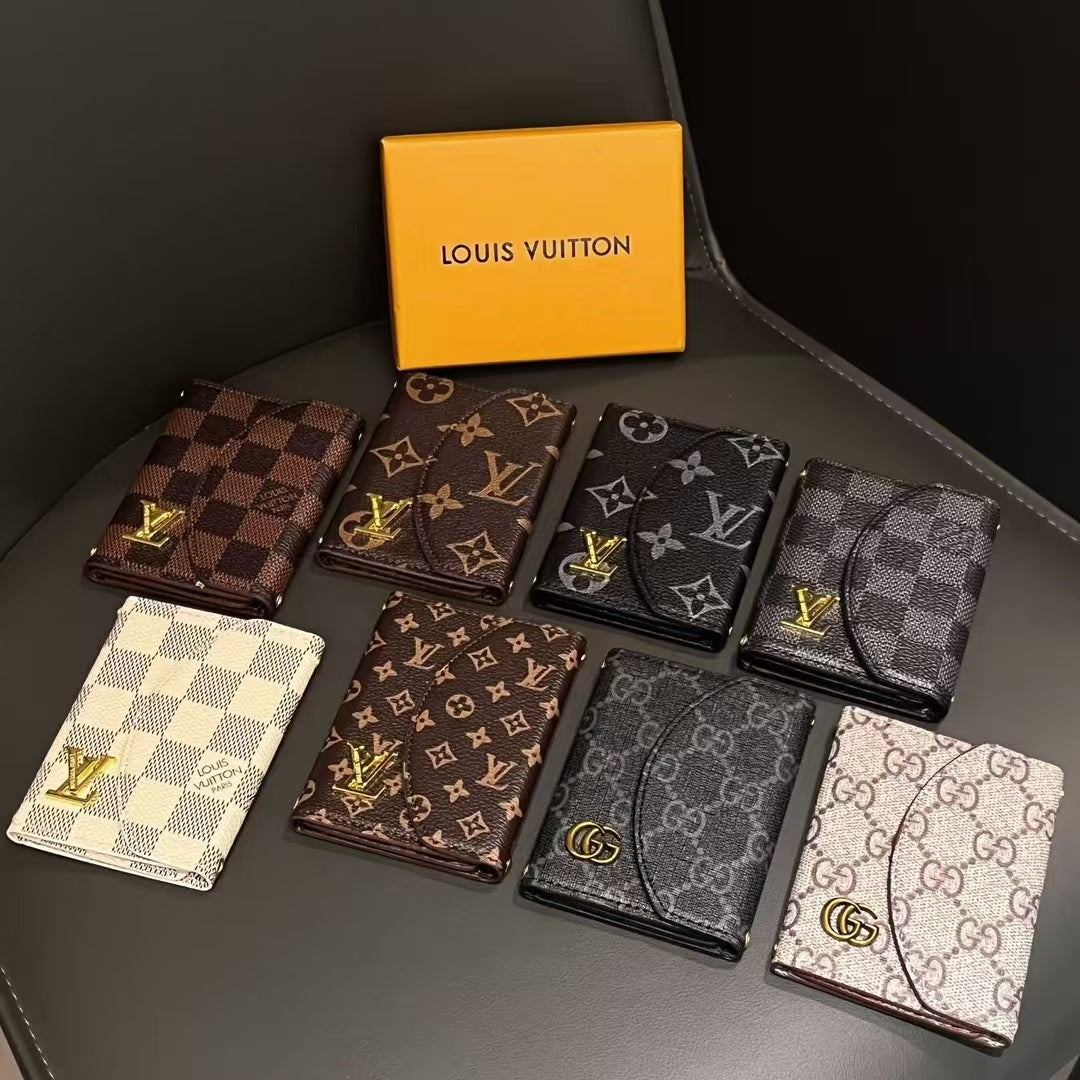 Luxusní kolekce kompaktních peněženek Monogram inspirovaná Lou & GG
