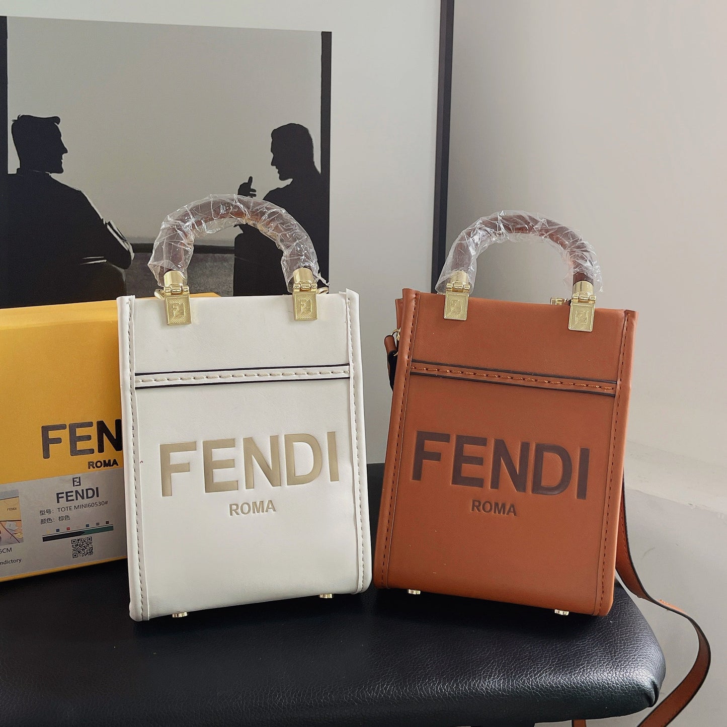 Klasická kabelka s crossbody popruhem