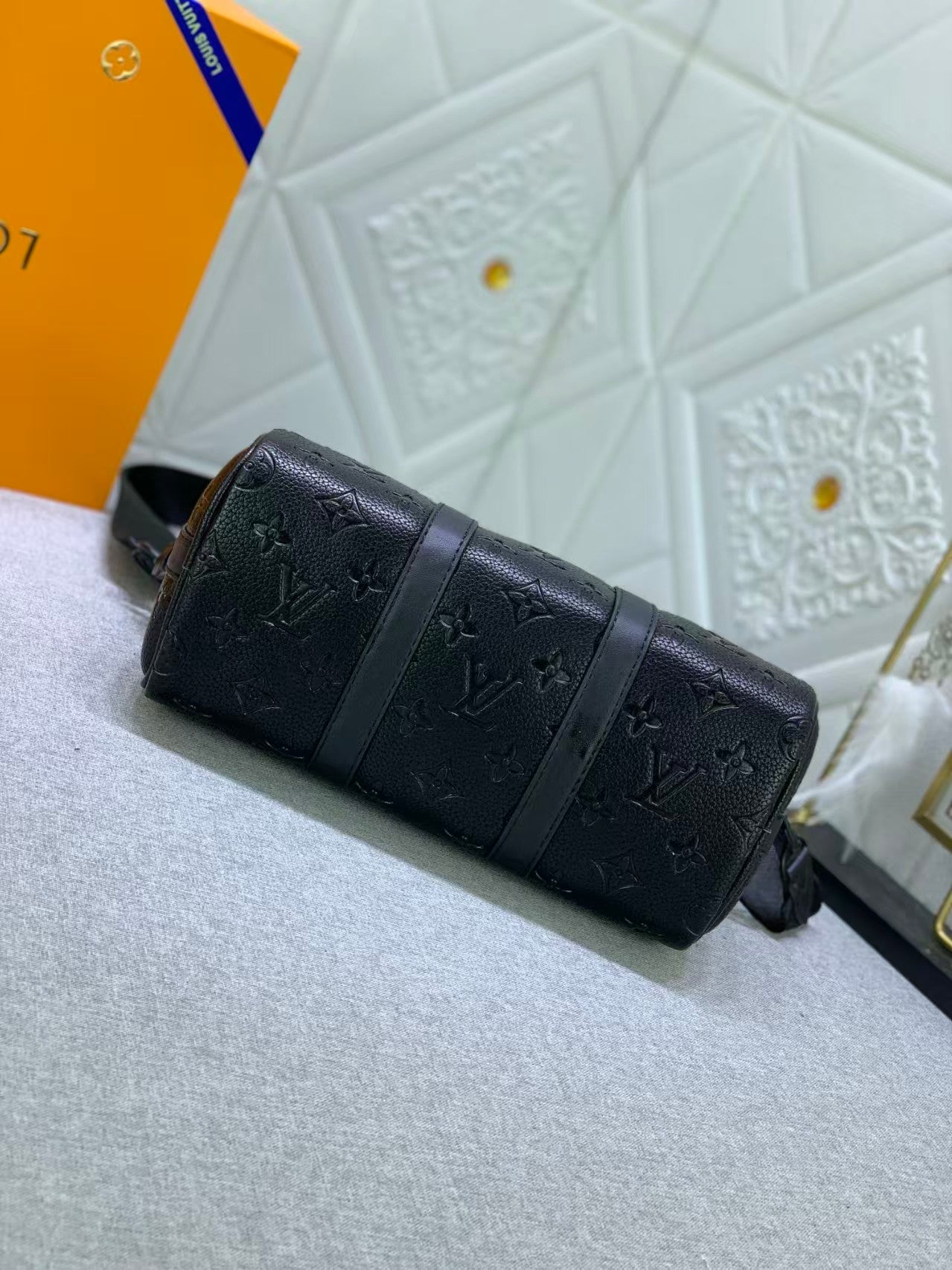 Luxusní kožená taška Lou Black – všestranná, stylová & funkční