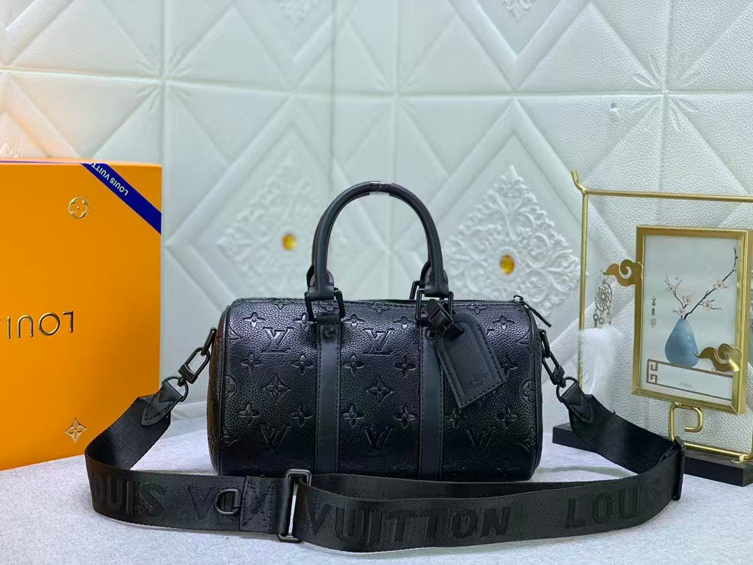 Luxusní kožená taška Lou Black – všestranná, stylová & funkční