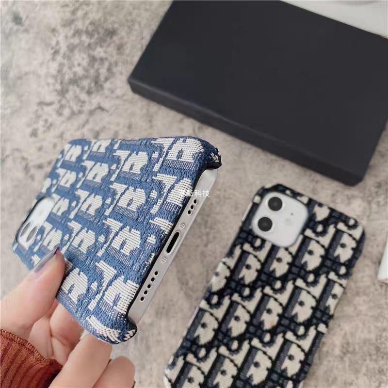 Módní látkové pouzdro na iPhone
