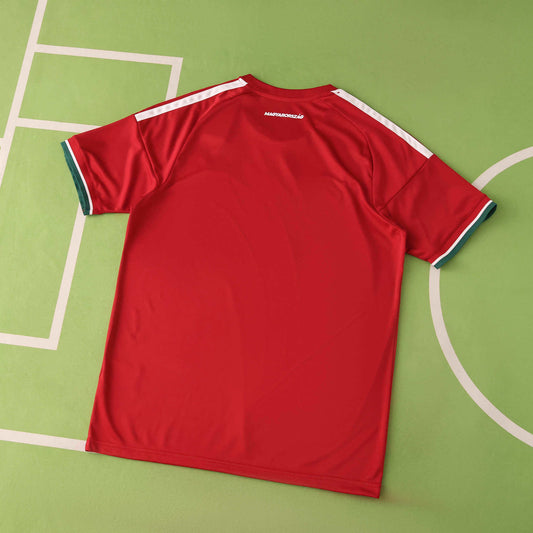 Domácí dres na mistrovství světa ve fotbale 2026 v Maďarsku