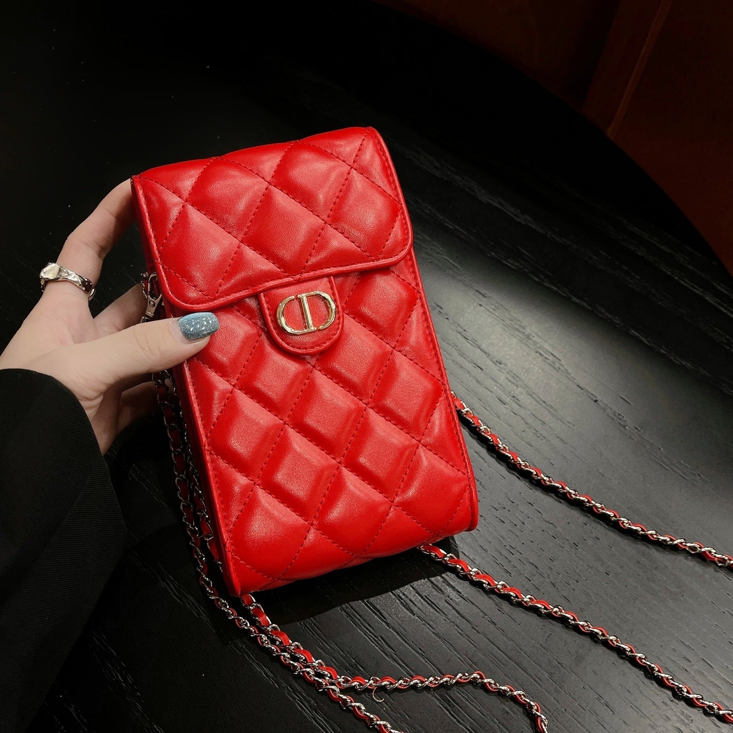Crossbody kožená taška na telefon