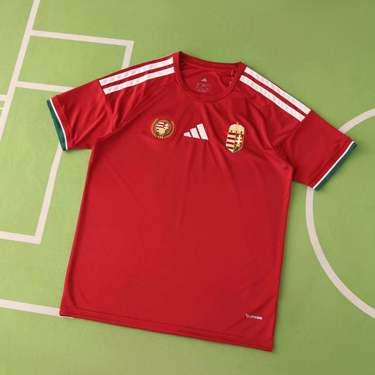 Domácí dres na mistrovství světa ve fotbale 2026 v Maďarsku