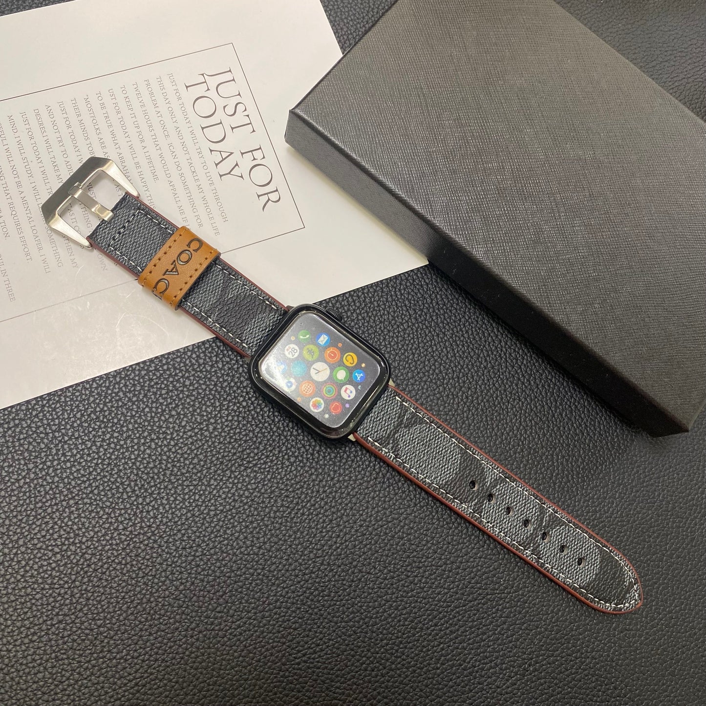 Kožený řemínek Apple Watch Black-YHK244221710
