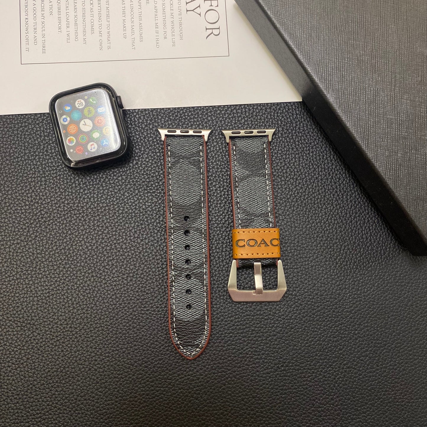 Kožený řemínek Apple Watch Black-YHK244221710