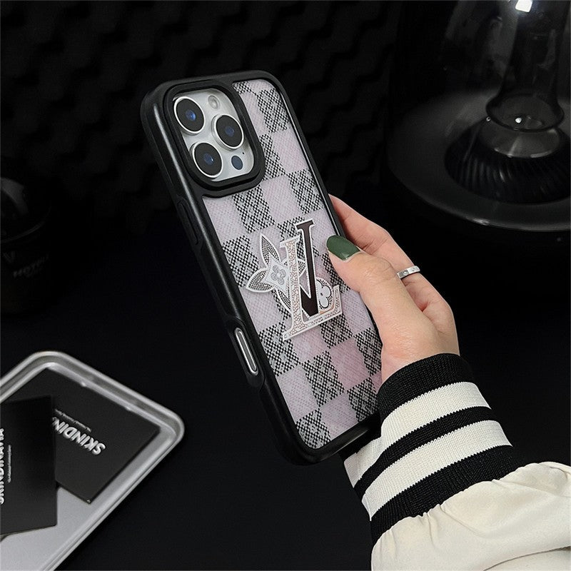 Luxusní černé rohové pouzdro na iPhone