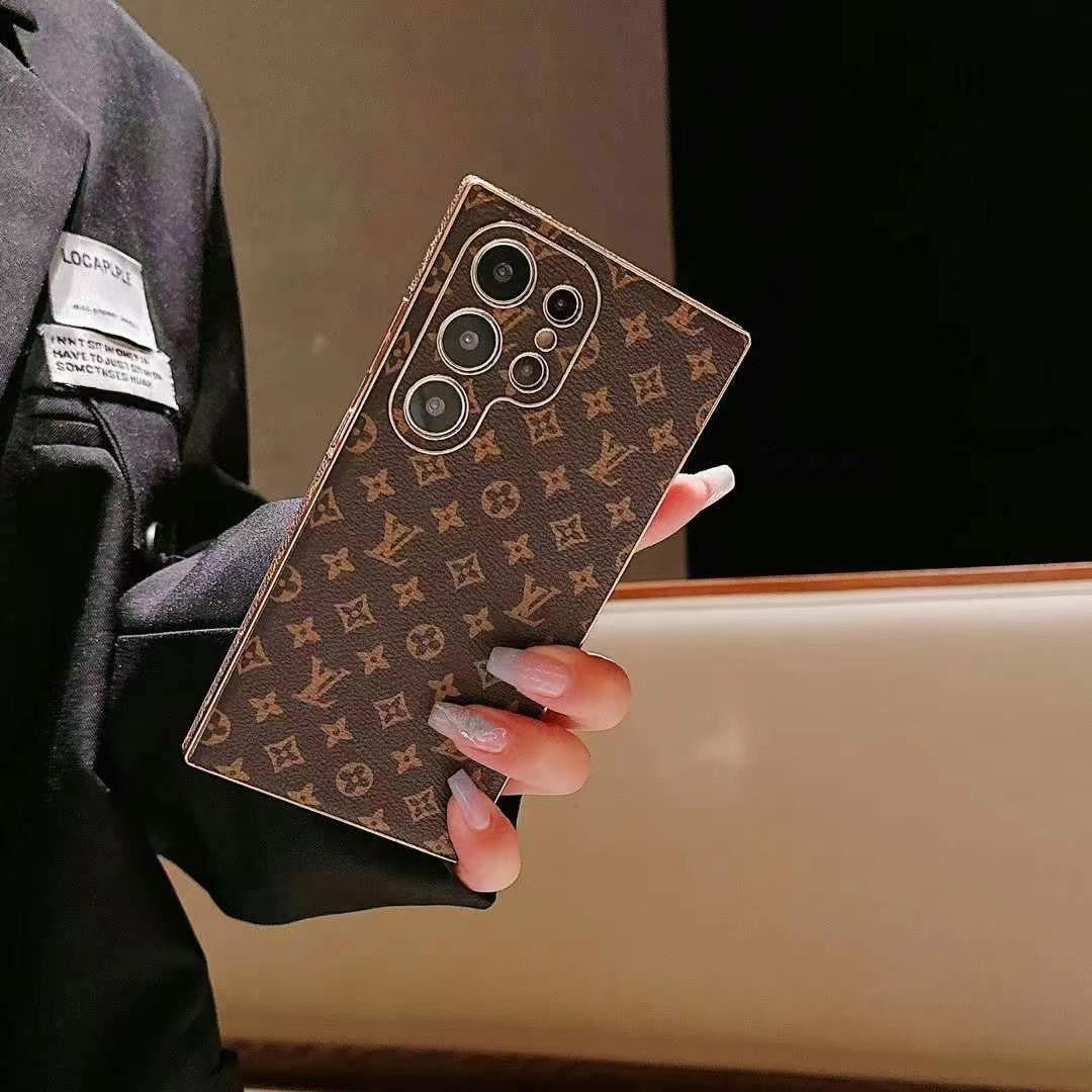 HNĚDÉ BAREVNÉ POUZDRO NA TELEFON PRO SAMSUNG GALAXY