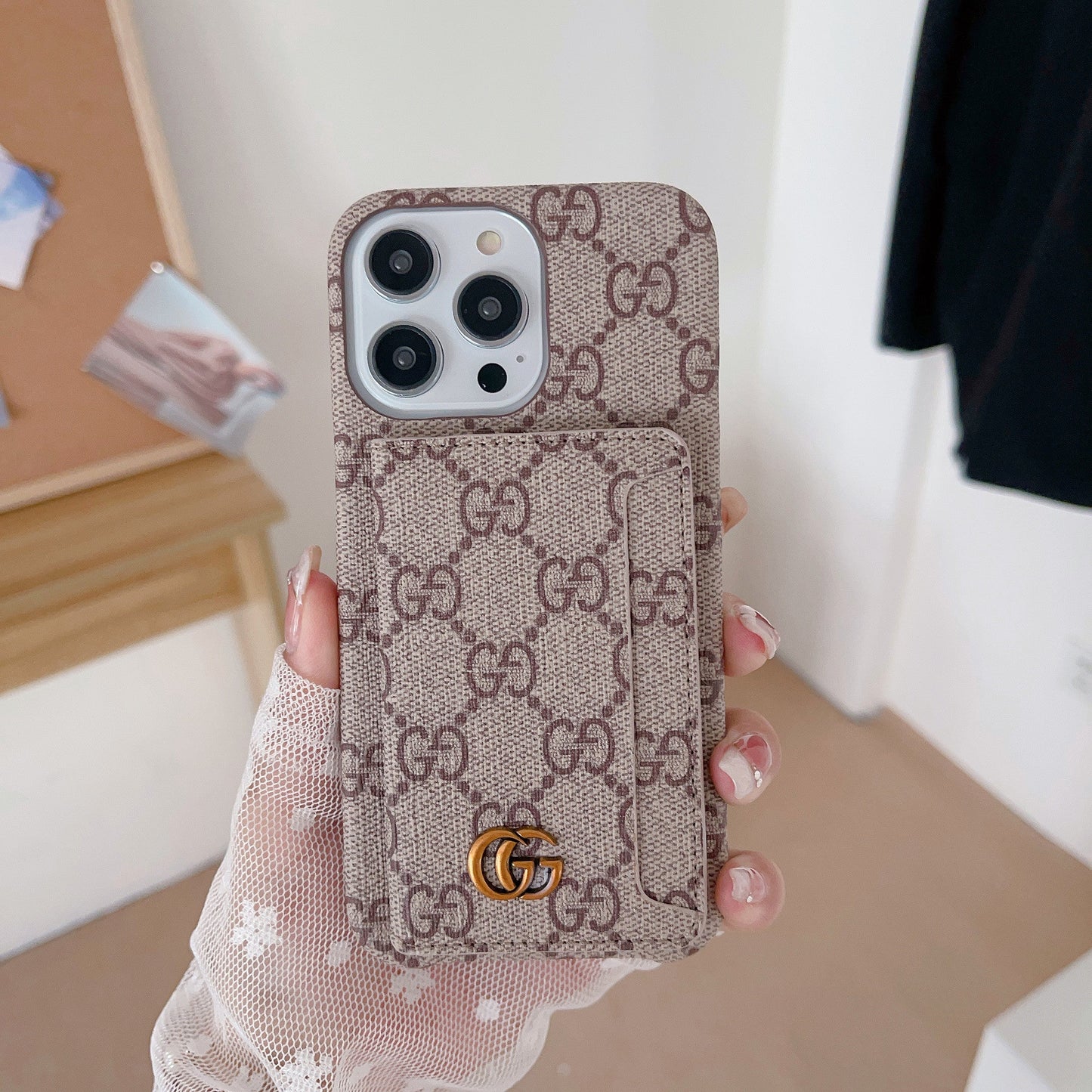 Prémiové pouzdro na kartu iPhone