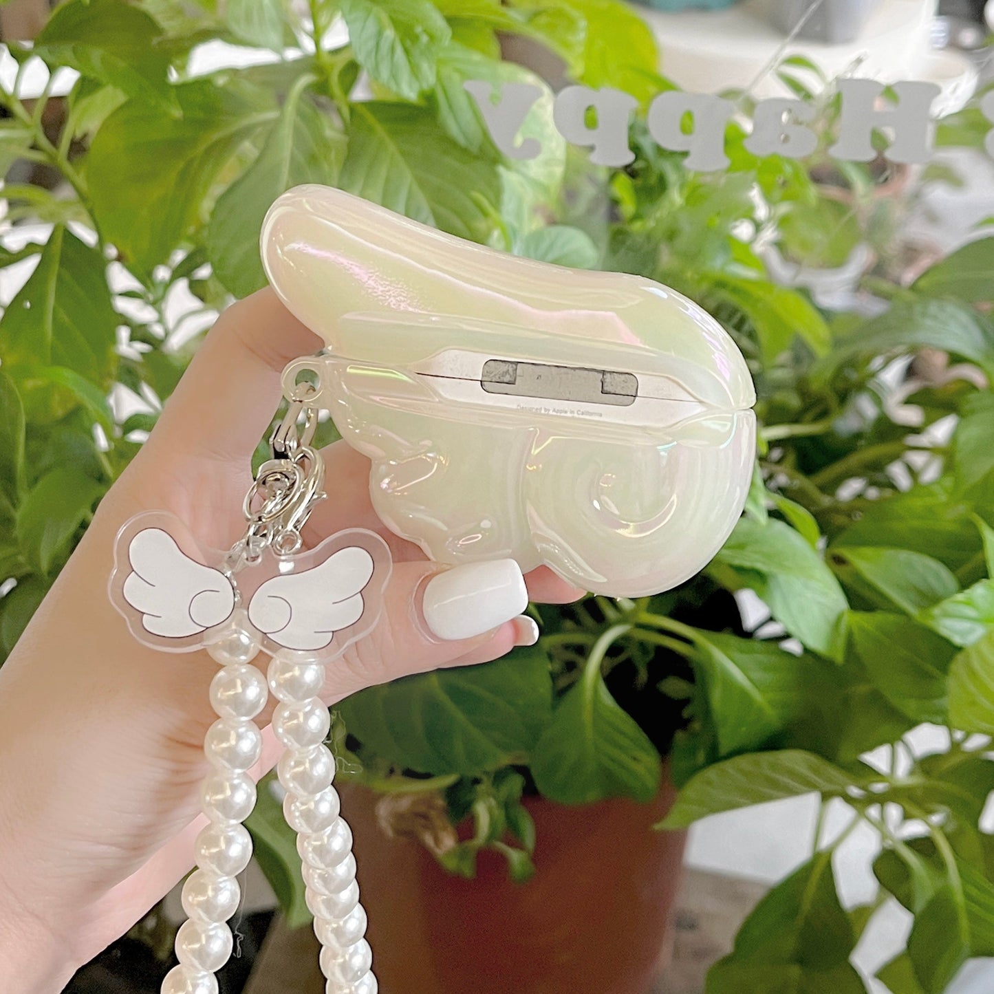 Pouzdro na AirPods Angel Wing s perleťovým & korálkovým kouzlem