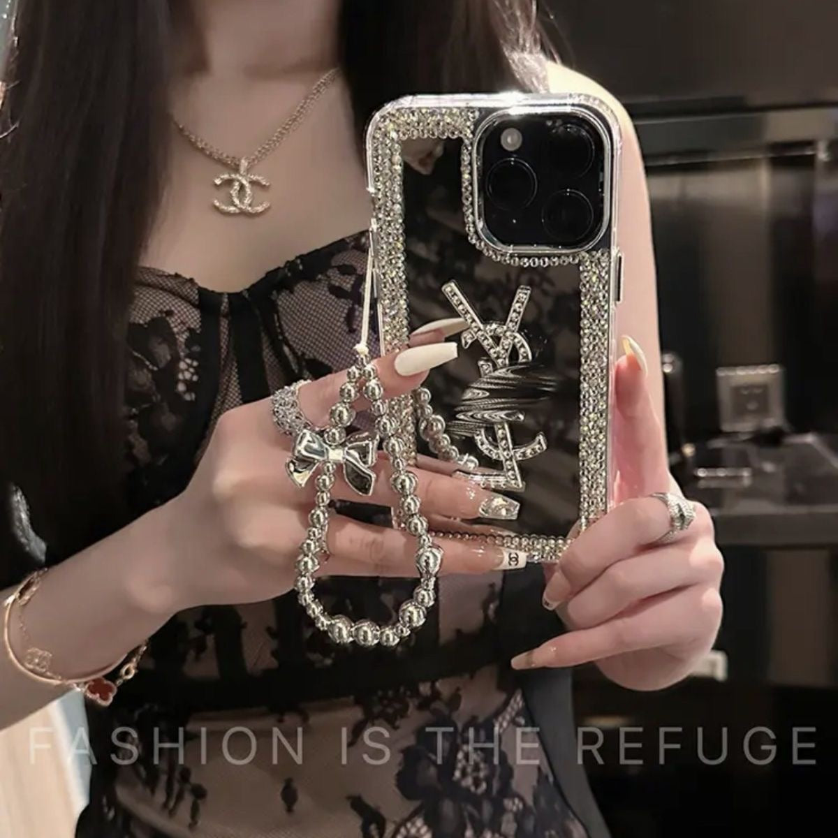 Pouzdro na iPhone Glamorous Beauty Mirror – Makeup & Styl na cestách!