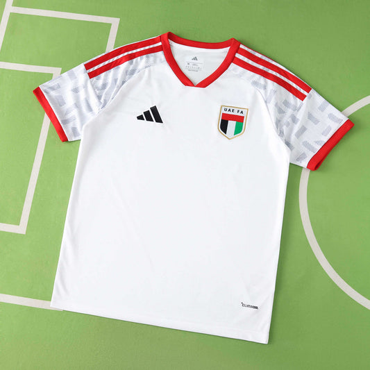 Mistrovství světa ve fotbale 2026 domácí dres Spojených arabských emirátů