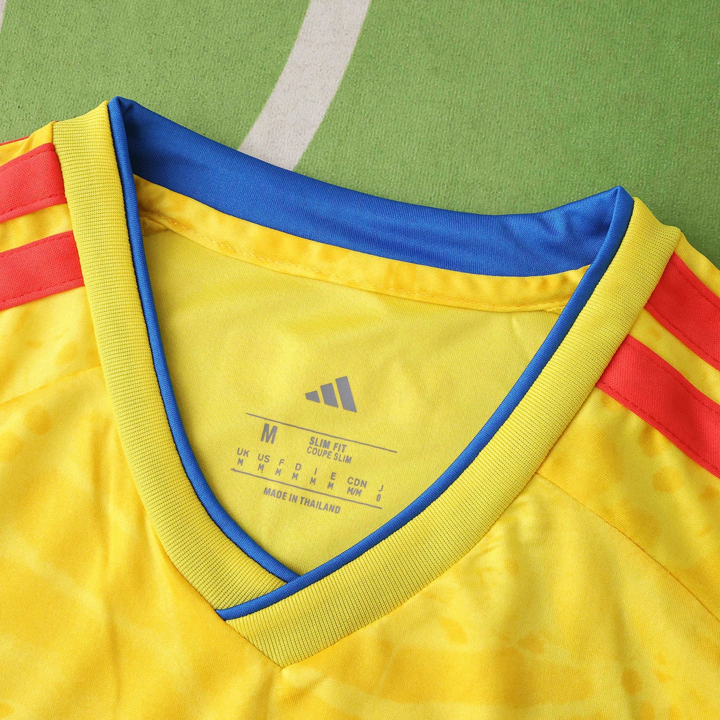 Domácí dres pro mistrovství světa ve fotbale Kolumbie 2026