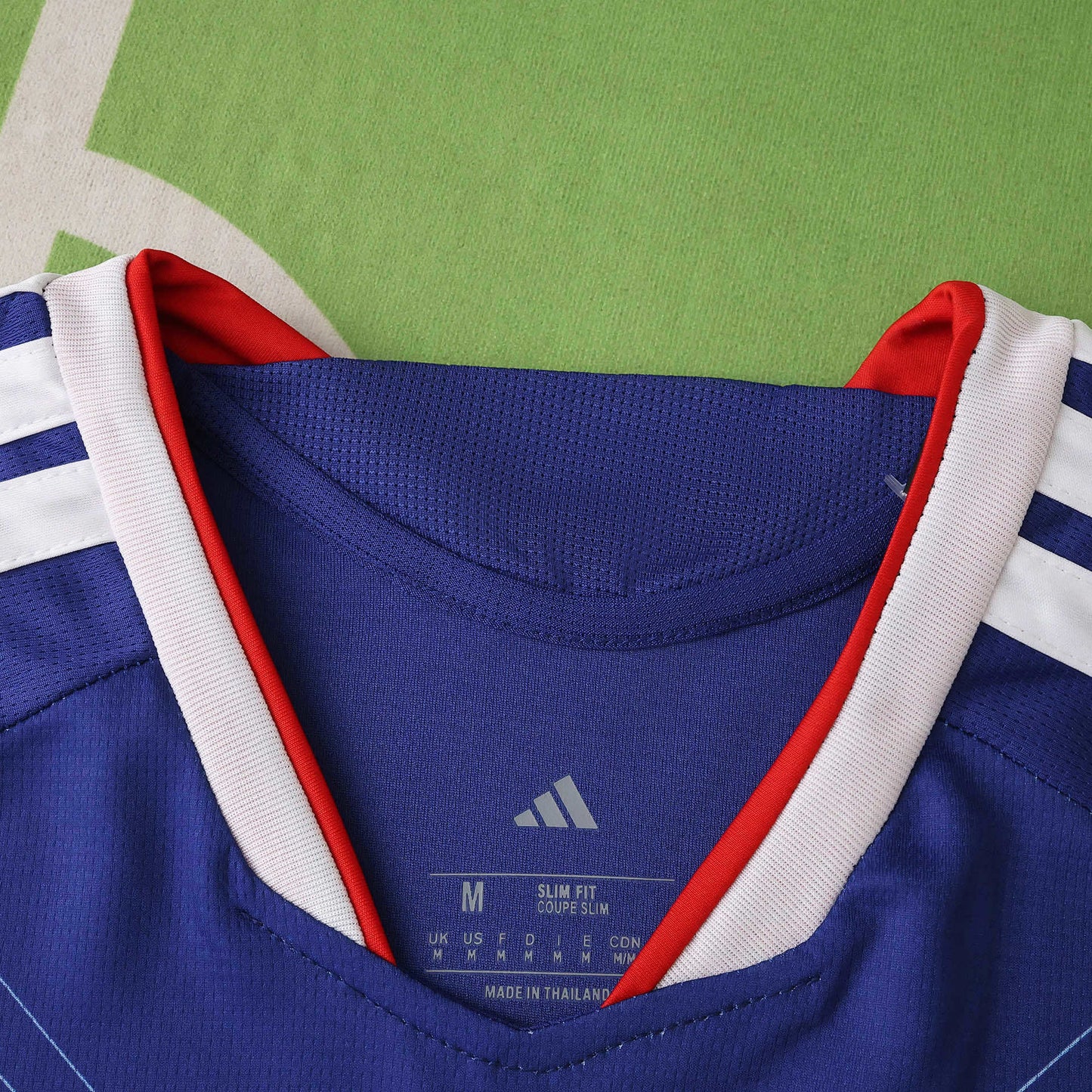 Domácí dres pro Mistrovství světa ve fotbale 2026 Japonsko