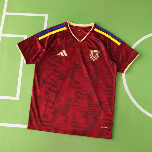 Domácí dres na mistrovství světa ve fotbale Venezuela 2026