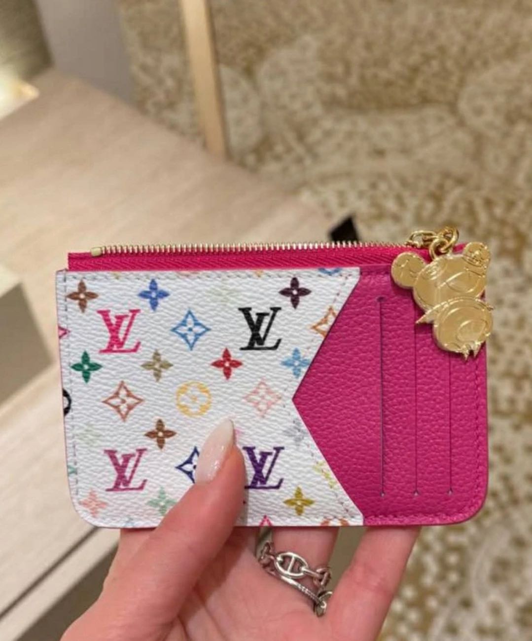 L--Inspired Card Holder Wallet: Elegantní & Funkční!