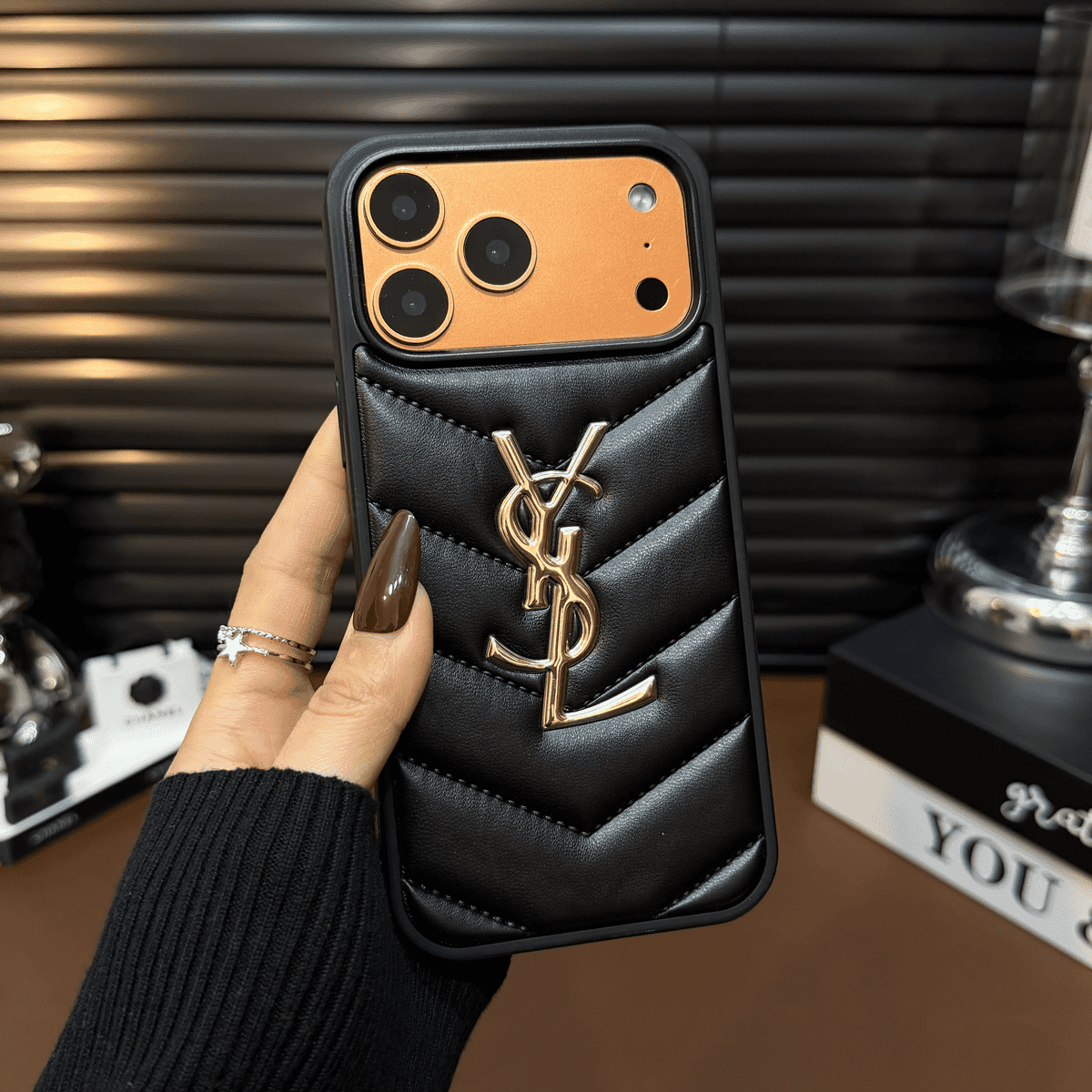 Luxusní prošívané kožené pouzdro na iPhone — Nárazuvzdorný tenký ochranný kryt