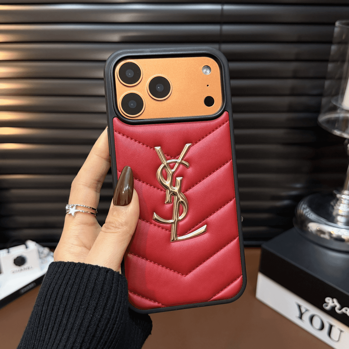 Luxusní prošívané kožené pouzdro na iPhone — Nárazuvzdorný tenký ochranný kryt