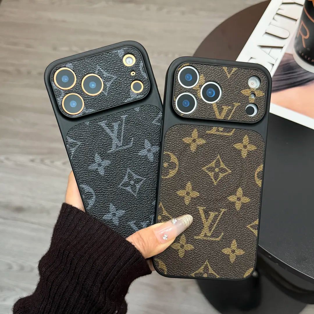 MagSafe Classic Monogram kožené pouzdro na iPhone