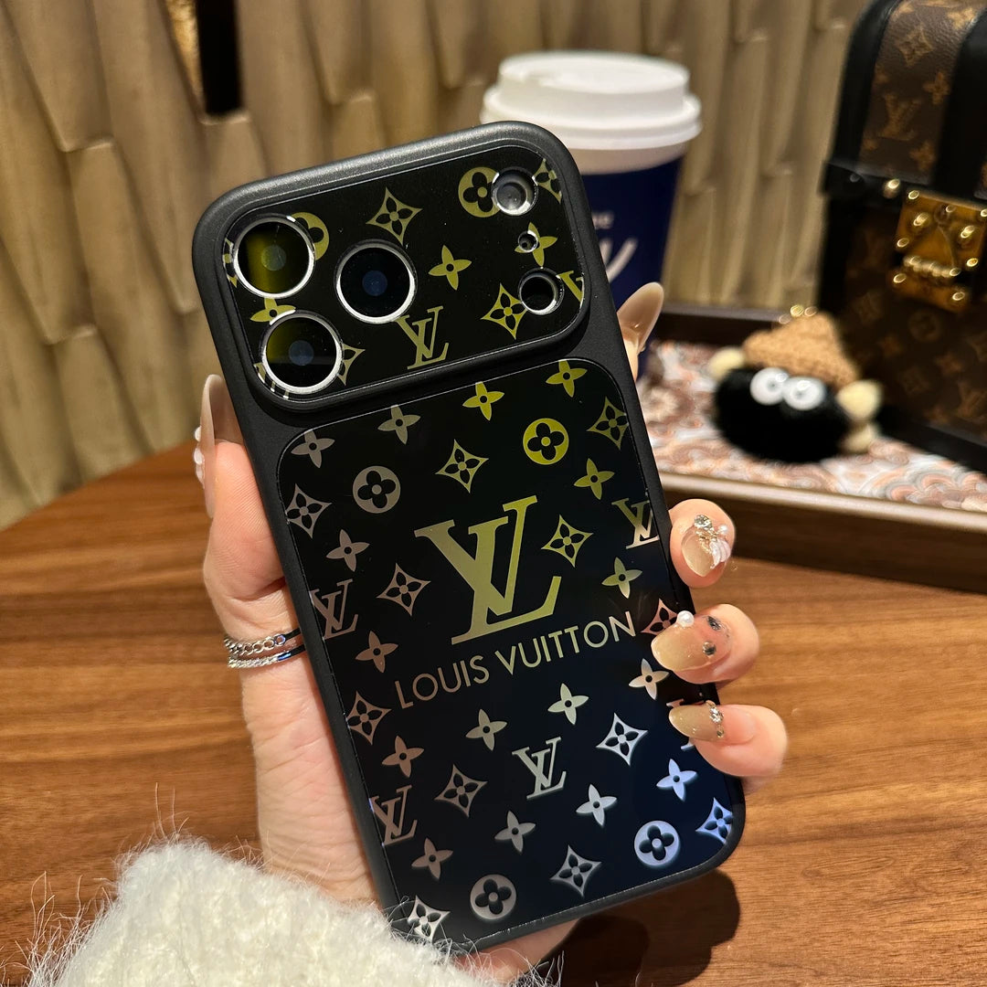 Luxusní matné pouzdro Monogram s měkkými hranami absorbujícími nárazy