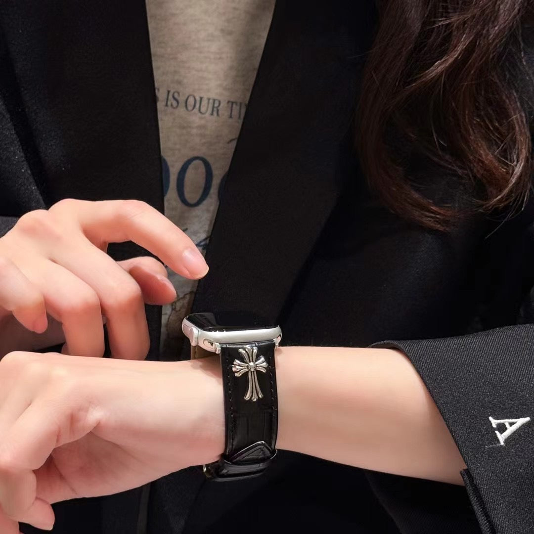 Křížový kožený řemínek Apple Watch